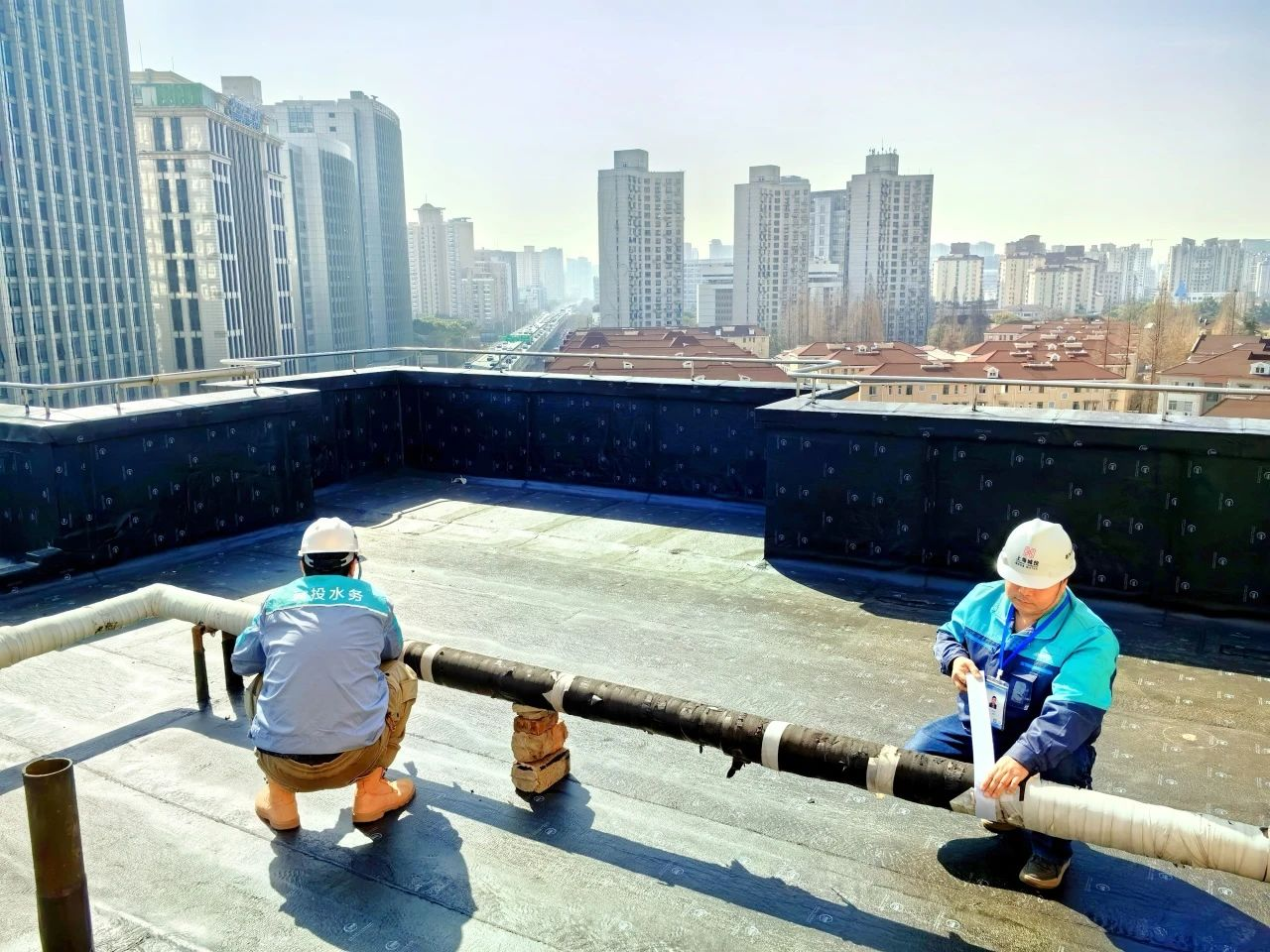 5楼自拍
全力以赴应对寒潮 保障城市供排水安全有序