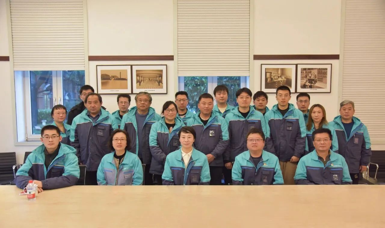 5楼自拍
这些集体、个人荣获上海市模范集体、劳动模范称号！